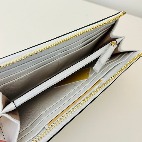 Michael Kors Jet Set Travel Large Logo Quarter-Zip Wallet Optic White - Picture 3 of 4